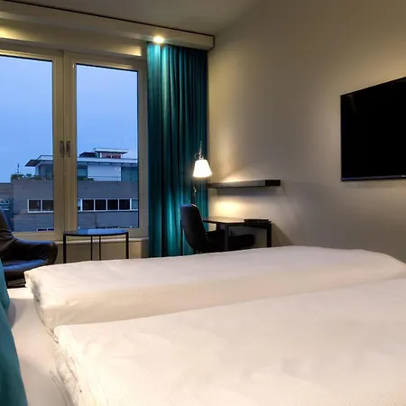 Motel One Amsterdam-Waterlooplein Exterior photo